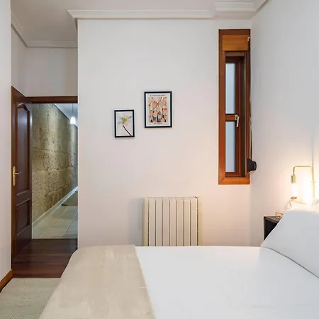 Con Encanto En El Casco Antiguo By * Vigo