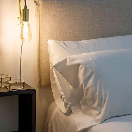 Con Encanto En El Casco Antiguo By Vigo